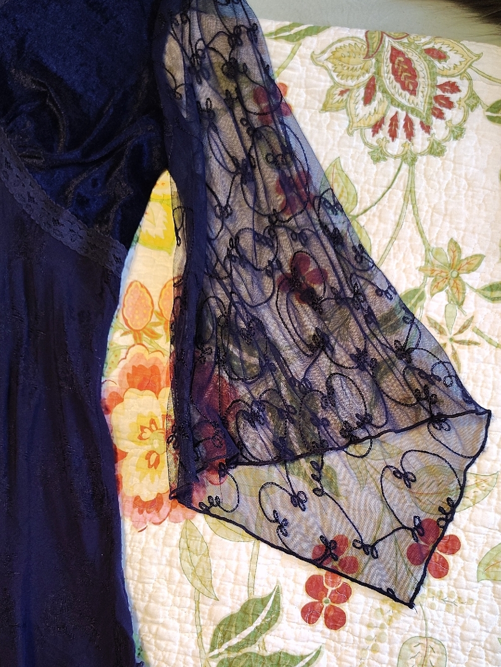 The Pyramid Collection - Size M - Picture 8 of 10